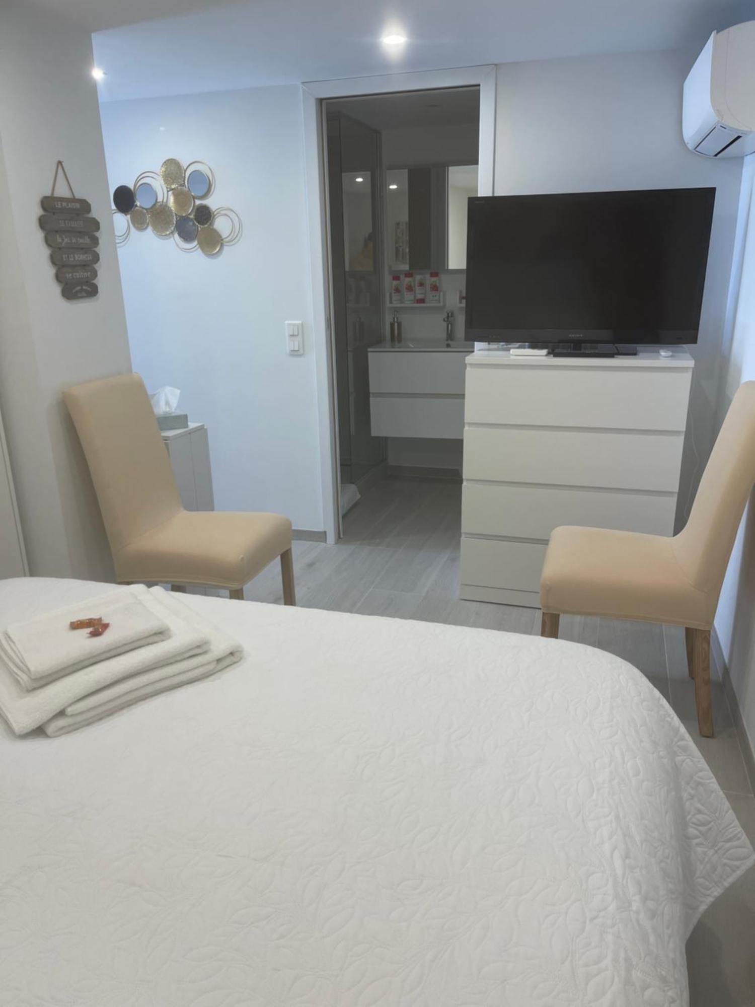 Grand Studio Neuf A 50 M Du Port Saint-Tropez Exterior foto